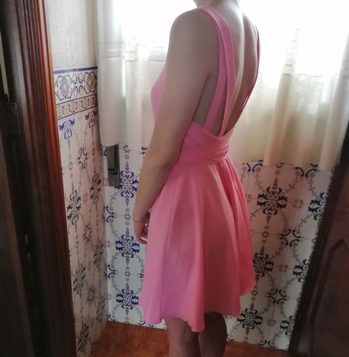 Vestido rosa muito bonito  entrego em mãos