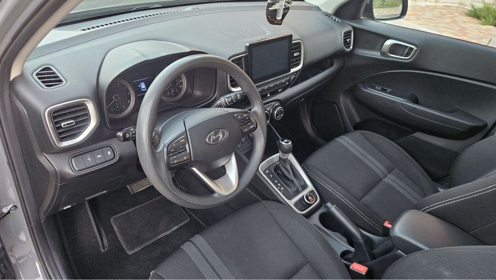 Продам HYUNDAI VENUE Avtomat
