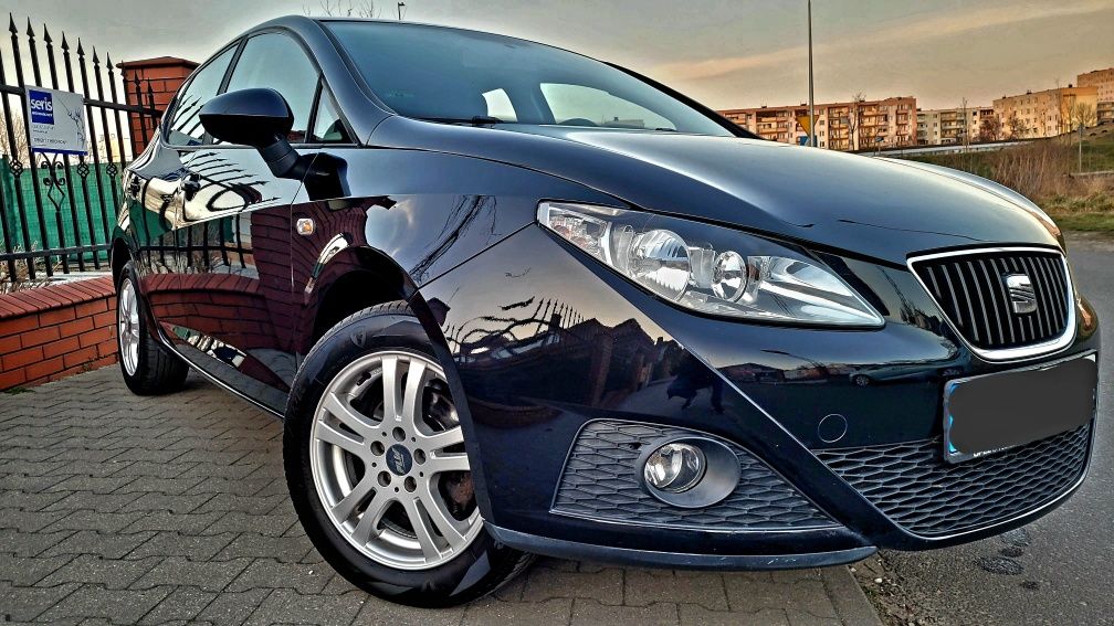 CZARNA DAMA!Ibiza 1.4 benzyna w stanie SALONOWYM 186 tys.PRZEBIEGU!LUX