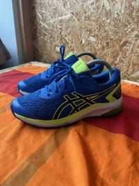 Asics кросівки гарні