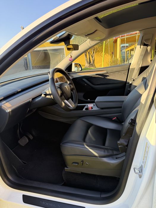 Tesla Model Y Long Range AWD
