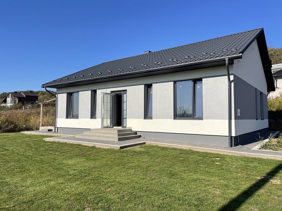 Продаж будинку гарного планування