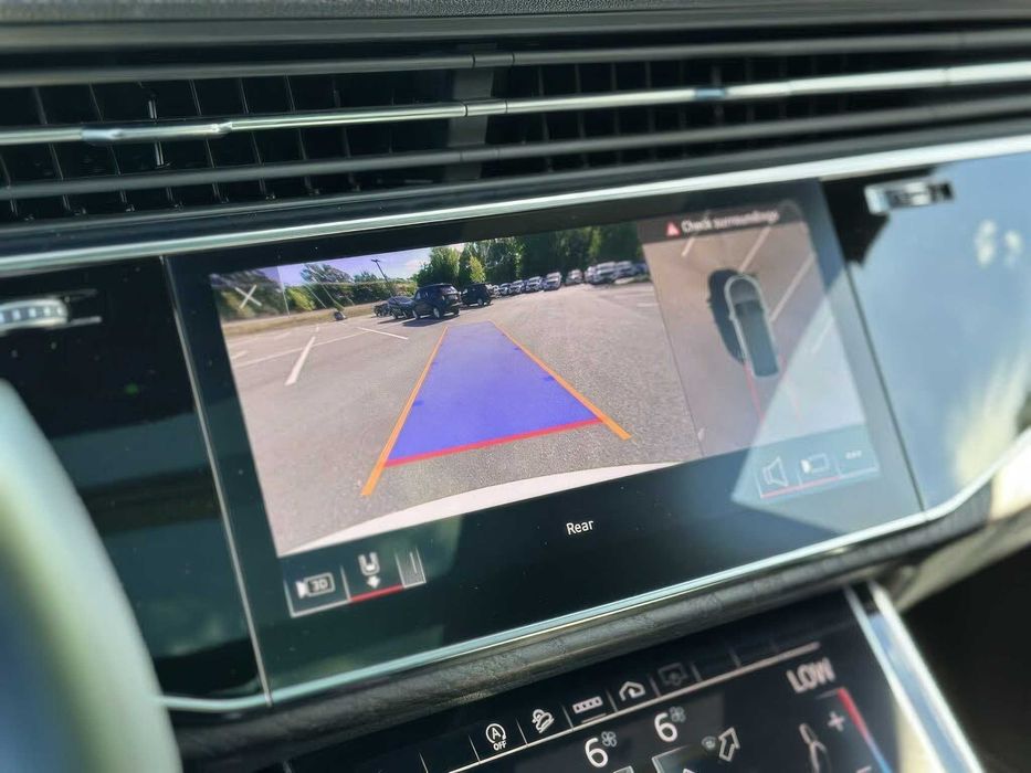 Audi Q8 quattro Premium Plus      2021