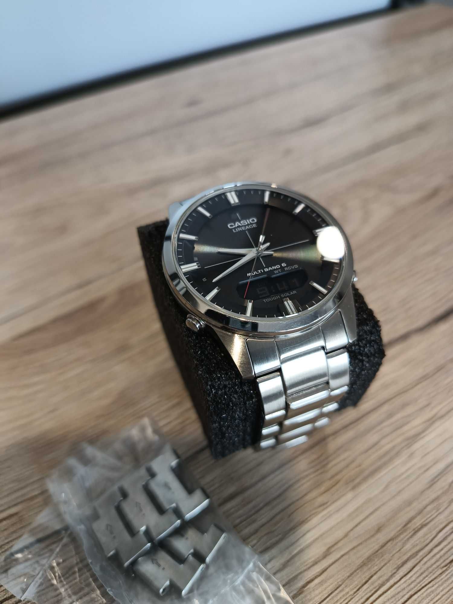 zegarek solarny Casio LCW-M170