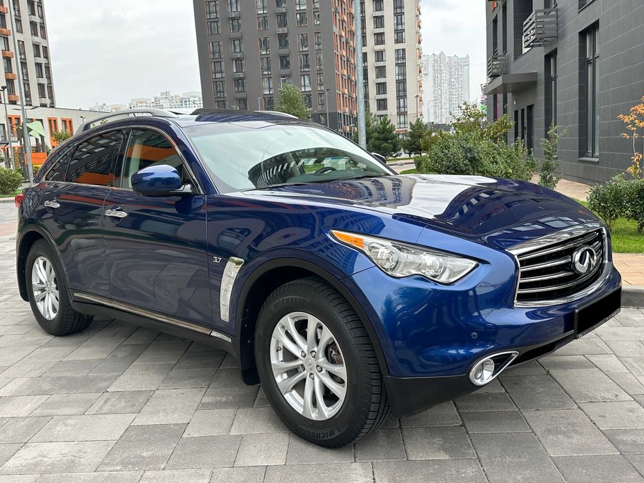 Infiniti QX70 3.7i V6 Premium