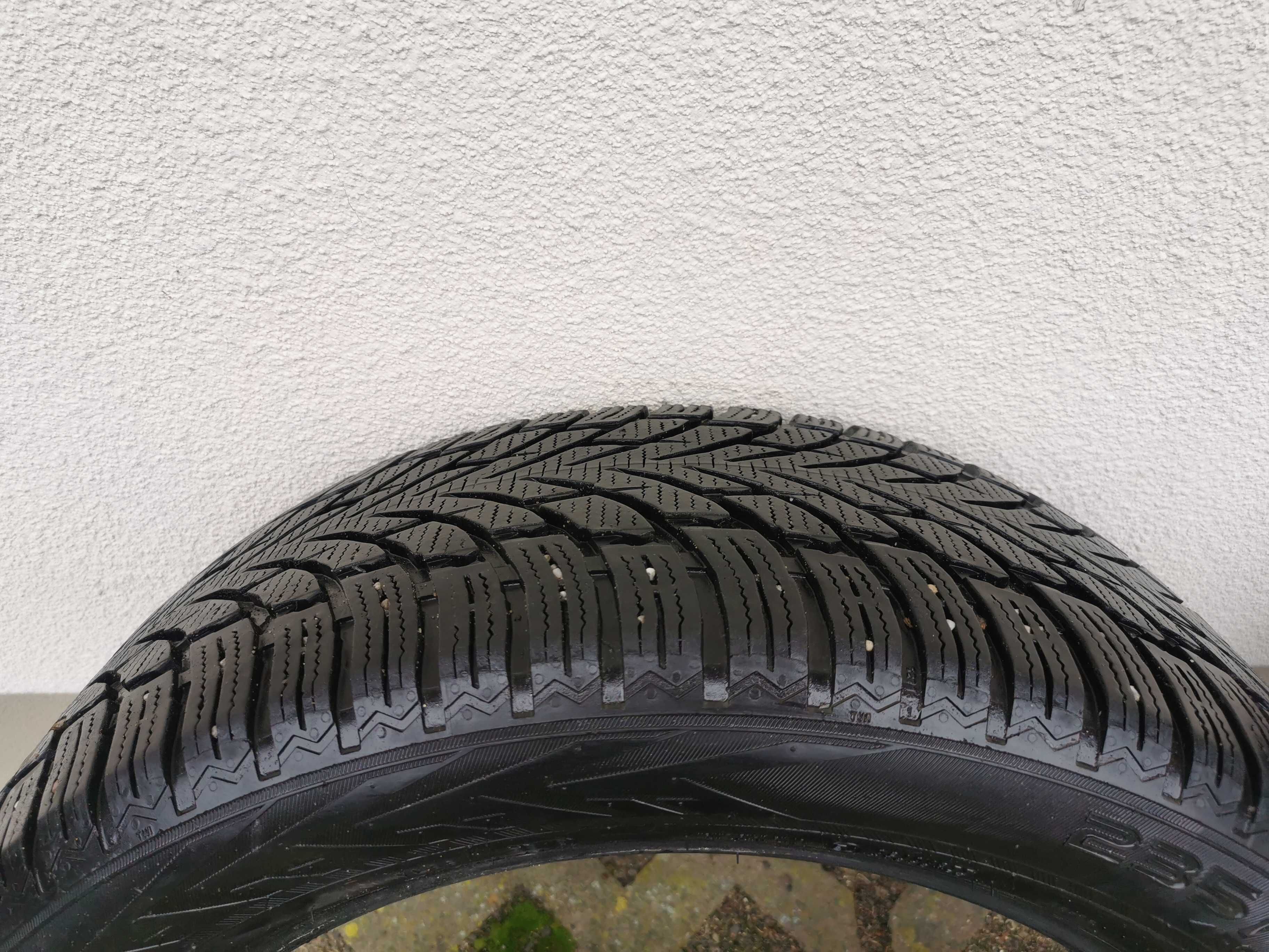 OPONY ZIMOWE nokian 4 sztuki 235/50/19 W Bardzo Dobrym Stanie Polecam!