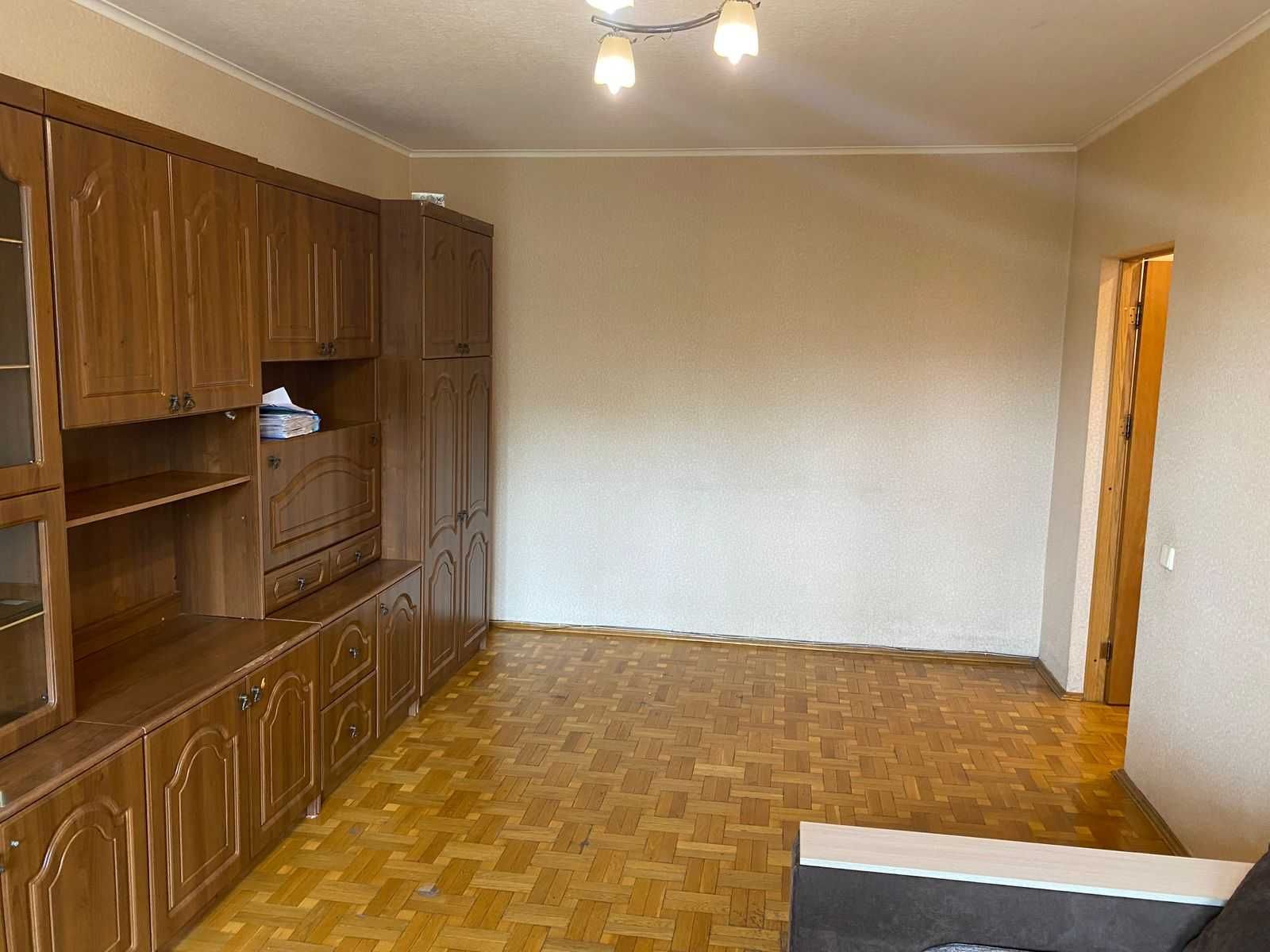 2 кімнатна квартира, вул.Тростянецька 7