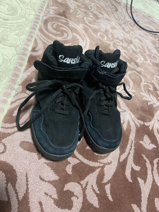 Кросівки для танців