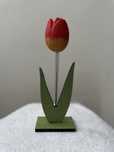 Tulipan z drewna