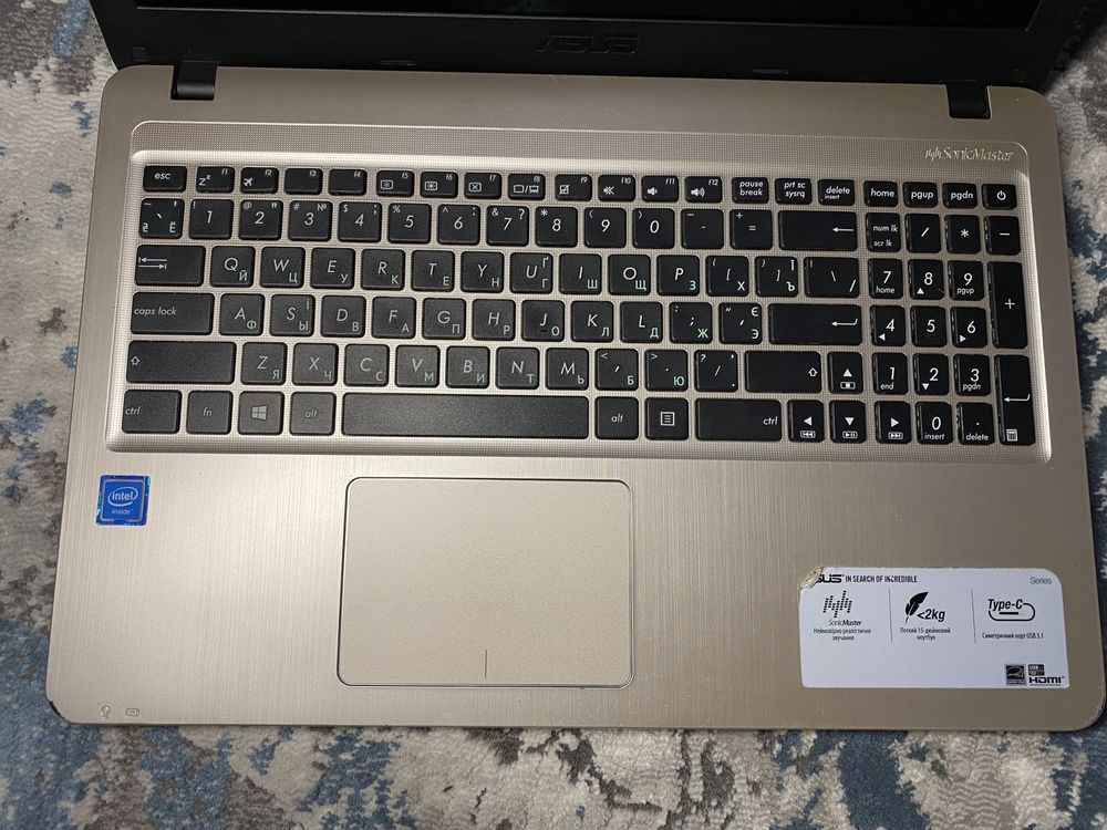 Ноутбук Asus f540s