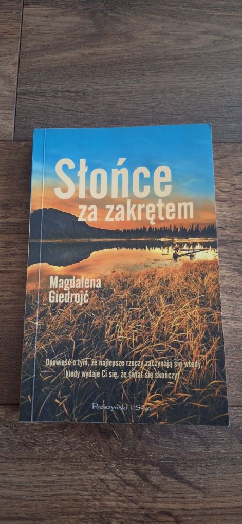 Książka Słońce za zakrętem Magdalena Giedrojć