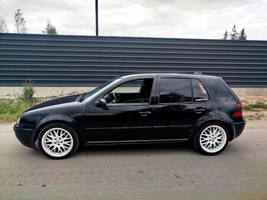 Volkswagen GOLF 4 . 1.9 sport limited