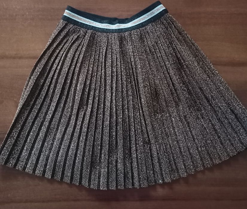 Zestaw ubrań dla dziewczynki rozmiar 128-134