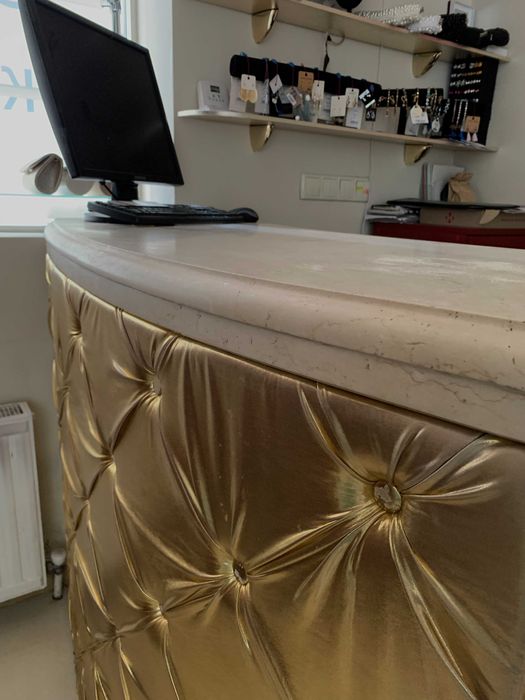 Продам стойку  администратора или дома с мраморной столешницей ТОРГ!!!