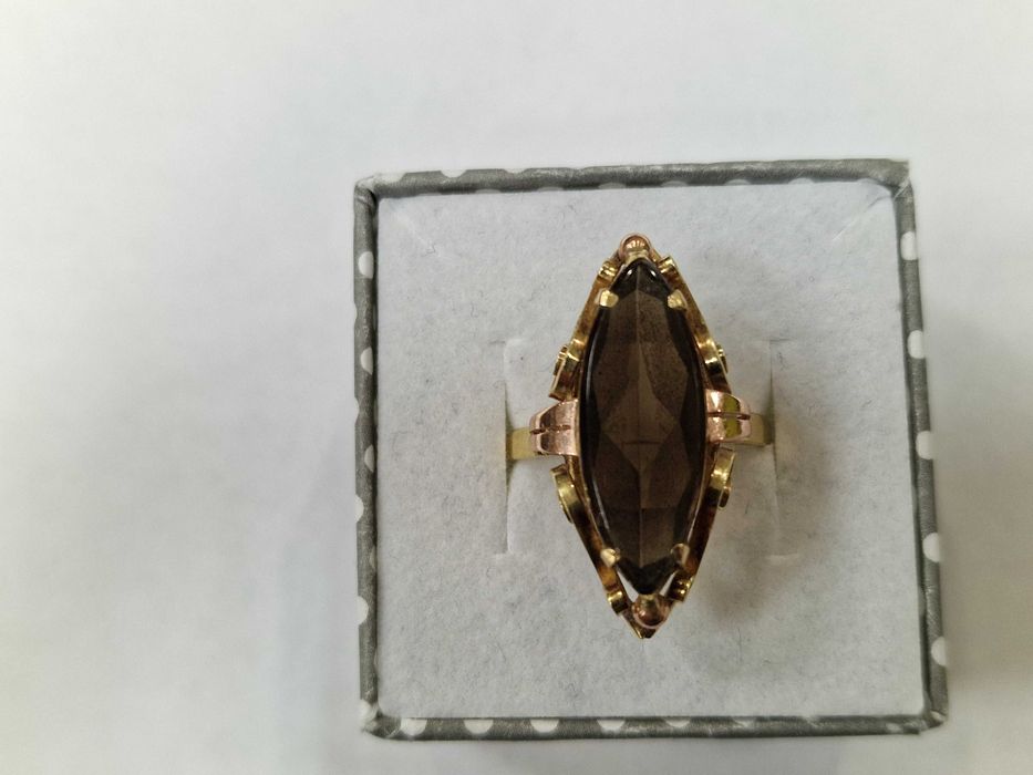 Złoty pierścionek damski/ 585/ 4.24 gram/ R17/ Kwarc Dymny