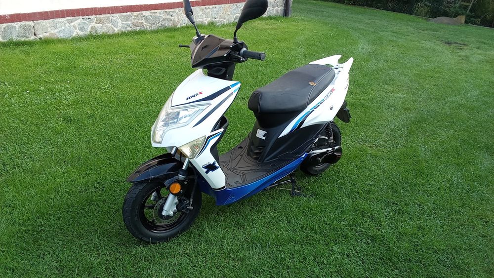 Motorower Skuter Junak 50