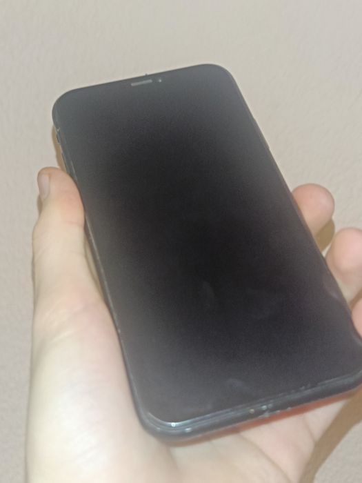 iPhone xr 64gb iCloud lock