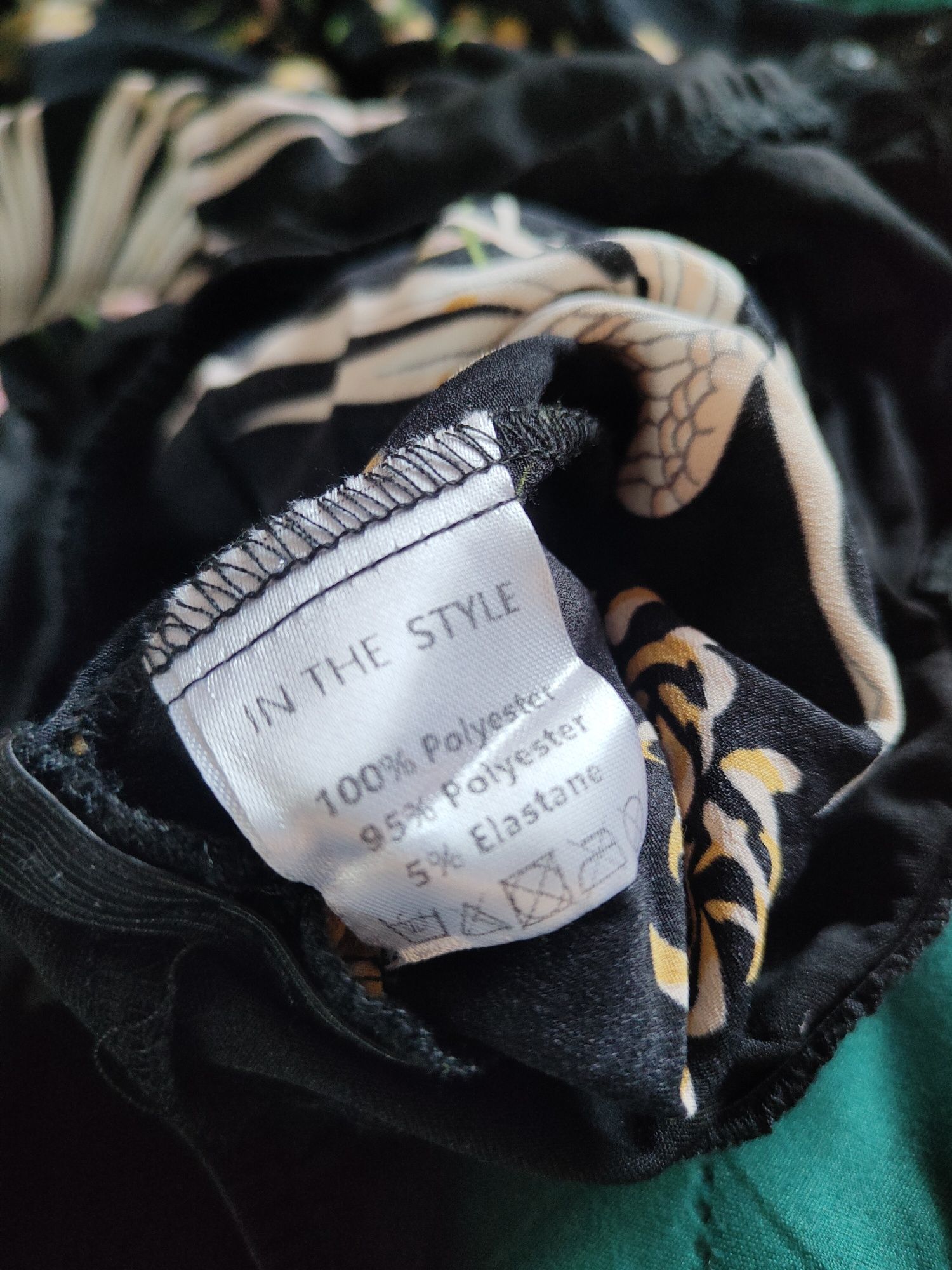 Czarne Body koszula z długim rękawem kwiaty In the style 40 L