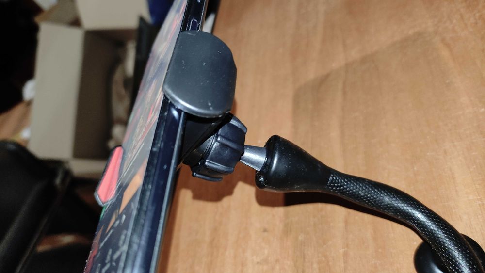 Крепление для смартфона "гусеница"