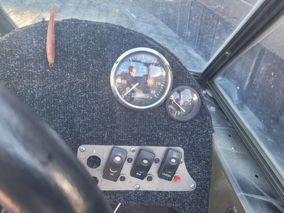 Лодка.Казанка 5М,ямаха 60,эхолот Лавранс.