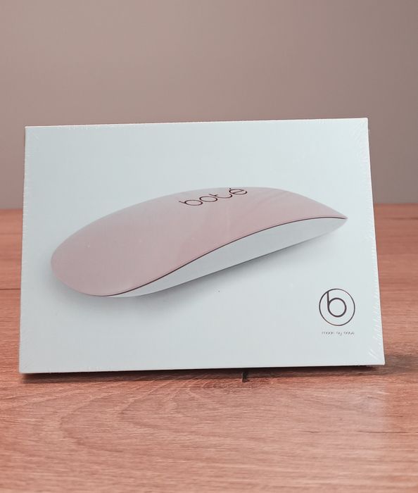 Różowa lampa UV do paznokci