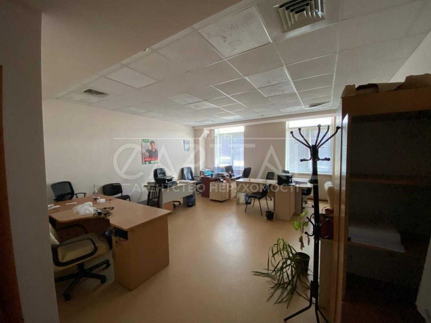 Офіс 450 м². Кабінетна система. 5 хв від ст. м. ПОЧАЙНА