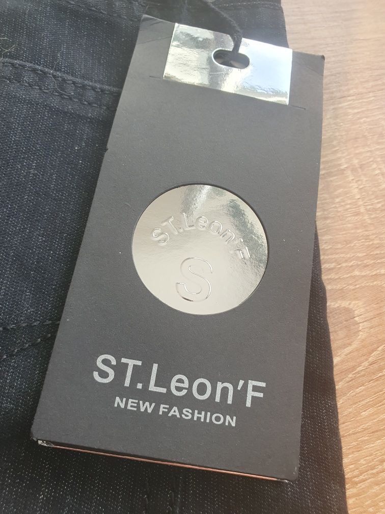 Męskie czarne spodnie w prążek.St.Leon'f,.XL