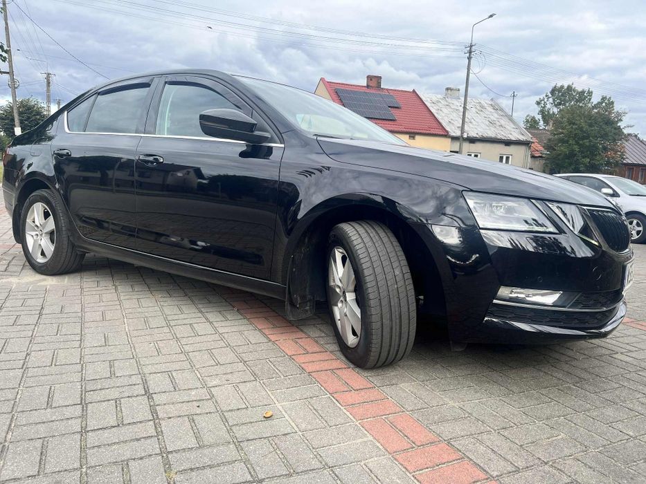 Skoda Octavia Style 1.4 TSI 110KW Czarna perła