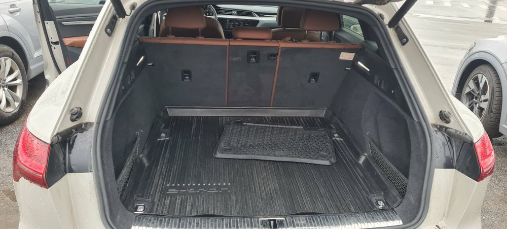 Audi E-tron 55 Quattro Prestige 4D 95kW