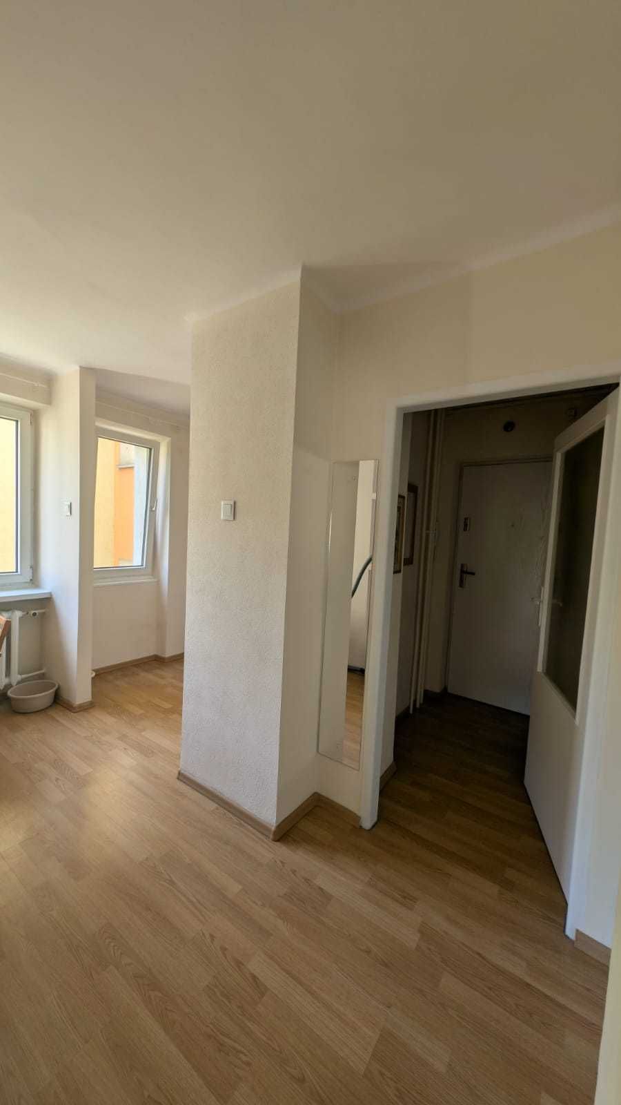 Wynajmę mieszkanie 2 pokoje plus jadalnia; Piastów śląskich