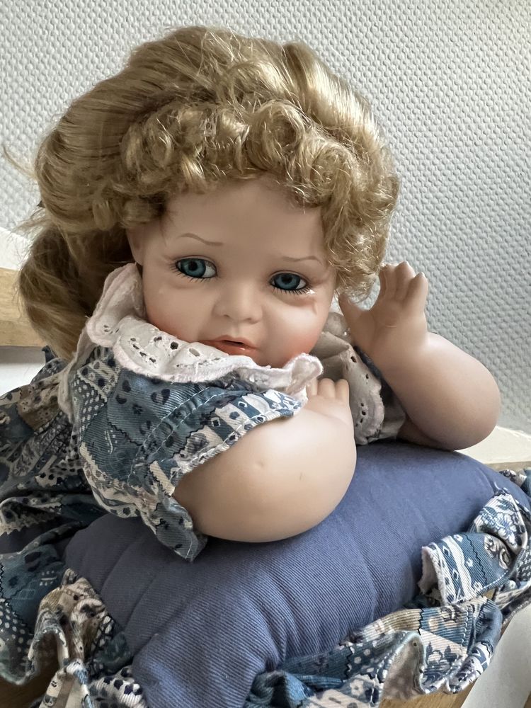Продам две немецкие куклы