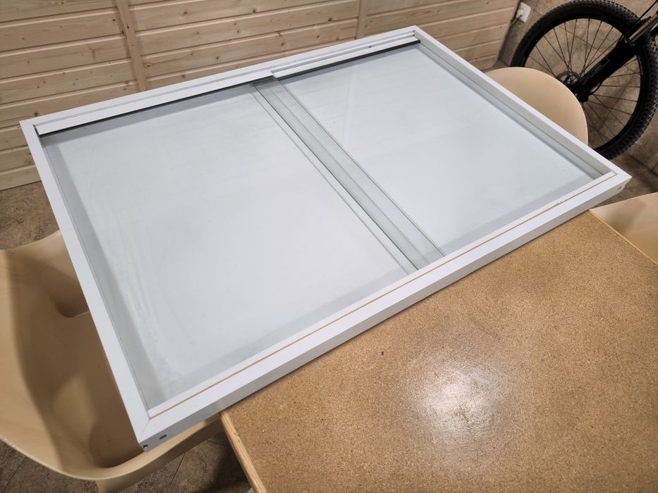 Vitrine (afixar documentos)