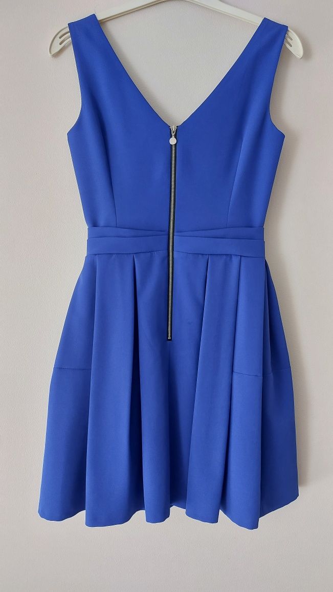 Sukienka kobaltowa r.34