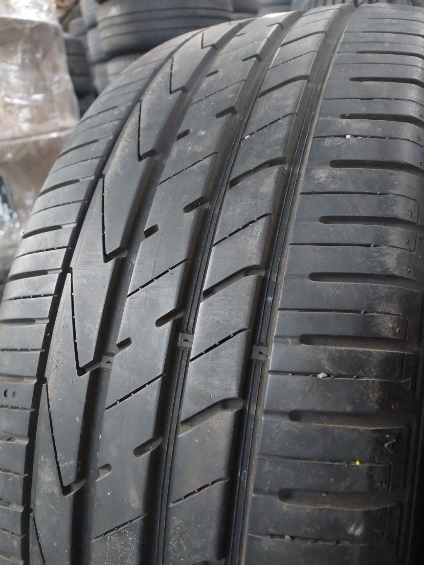 Шини 235/55 R18 пара літо Hankook 7.6мм 2016 рік