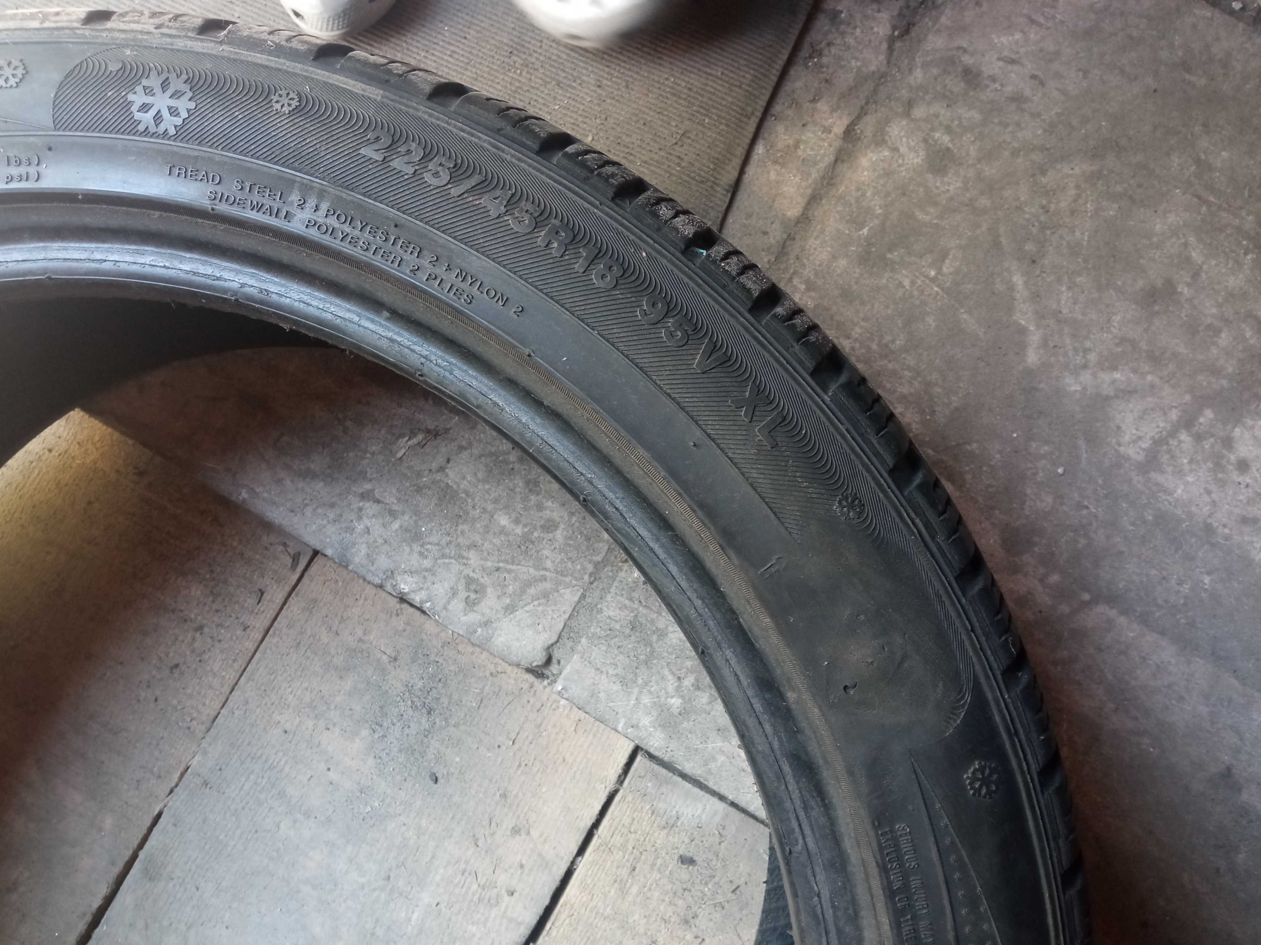 225/45 r18 Kumho I'Zen KW27 зимняя резина зима пара 3000грн