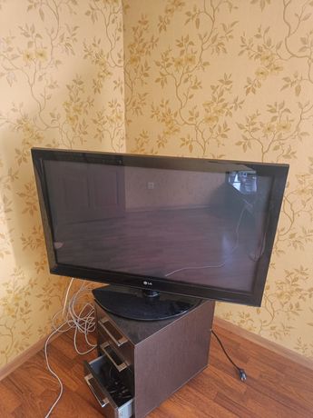 Телевизор LG42pq1000