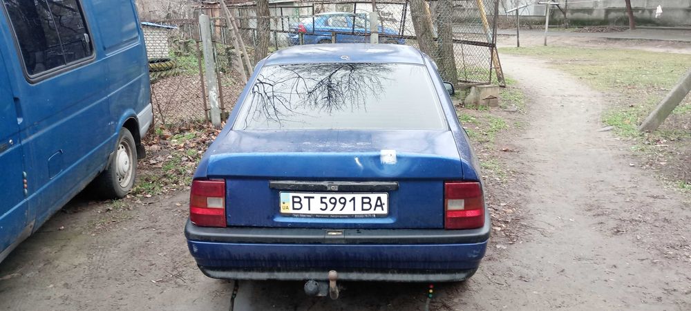 Opel Vectra 1.6 моно инжектор