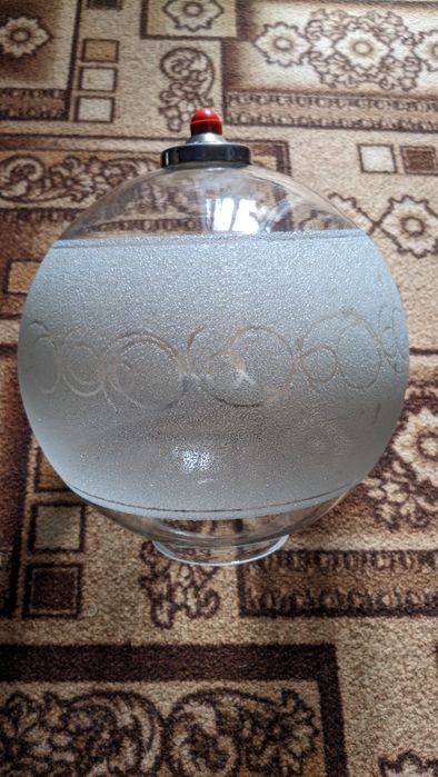 Продам плафон на светильник,диаметр-23 см.