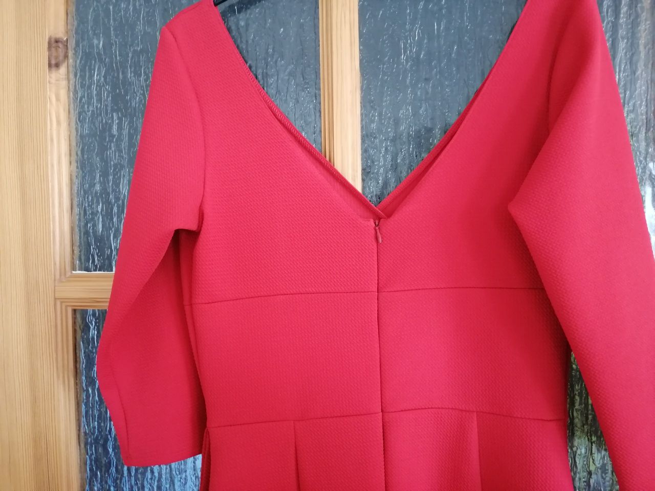 Czerwona sukienka midi  XL / 42
