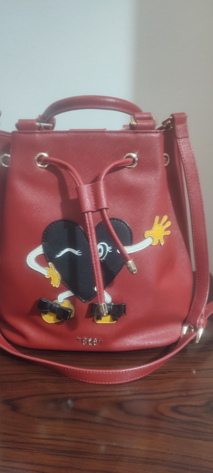 Vendo carteira vermelha