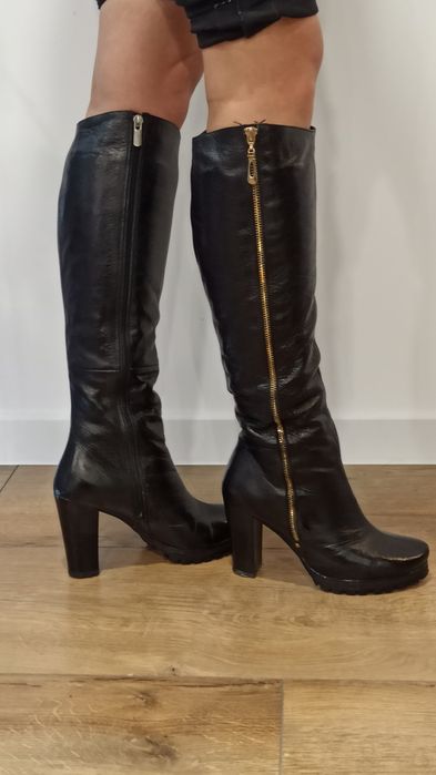 Класичні Зимові шкіряні чоботи на каблуку37 розмір