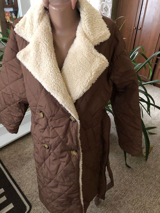 Дуже красиве,нове зимове  пальто