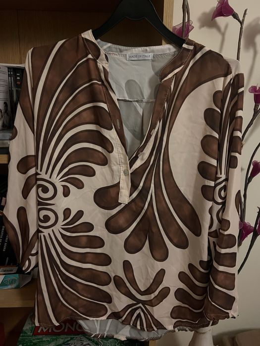 Blusas em bom estado