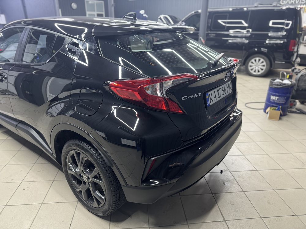 В продаже Toyota C-HR 2.0