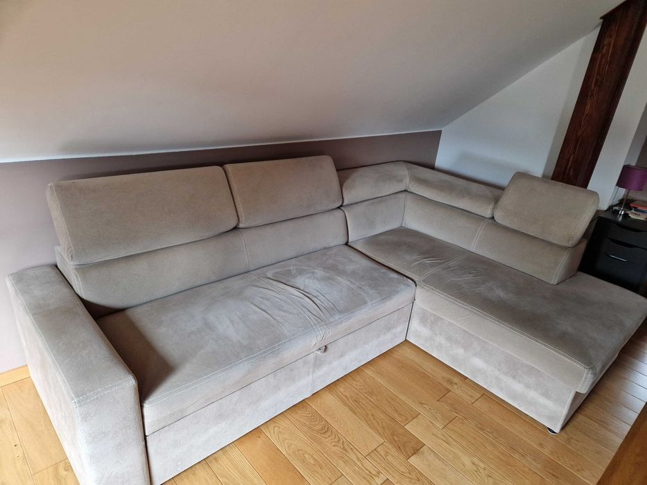 Kanapa narożna z funkcją spania