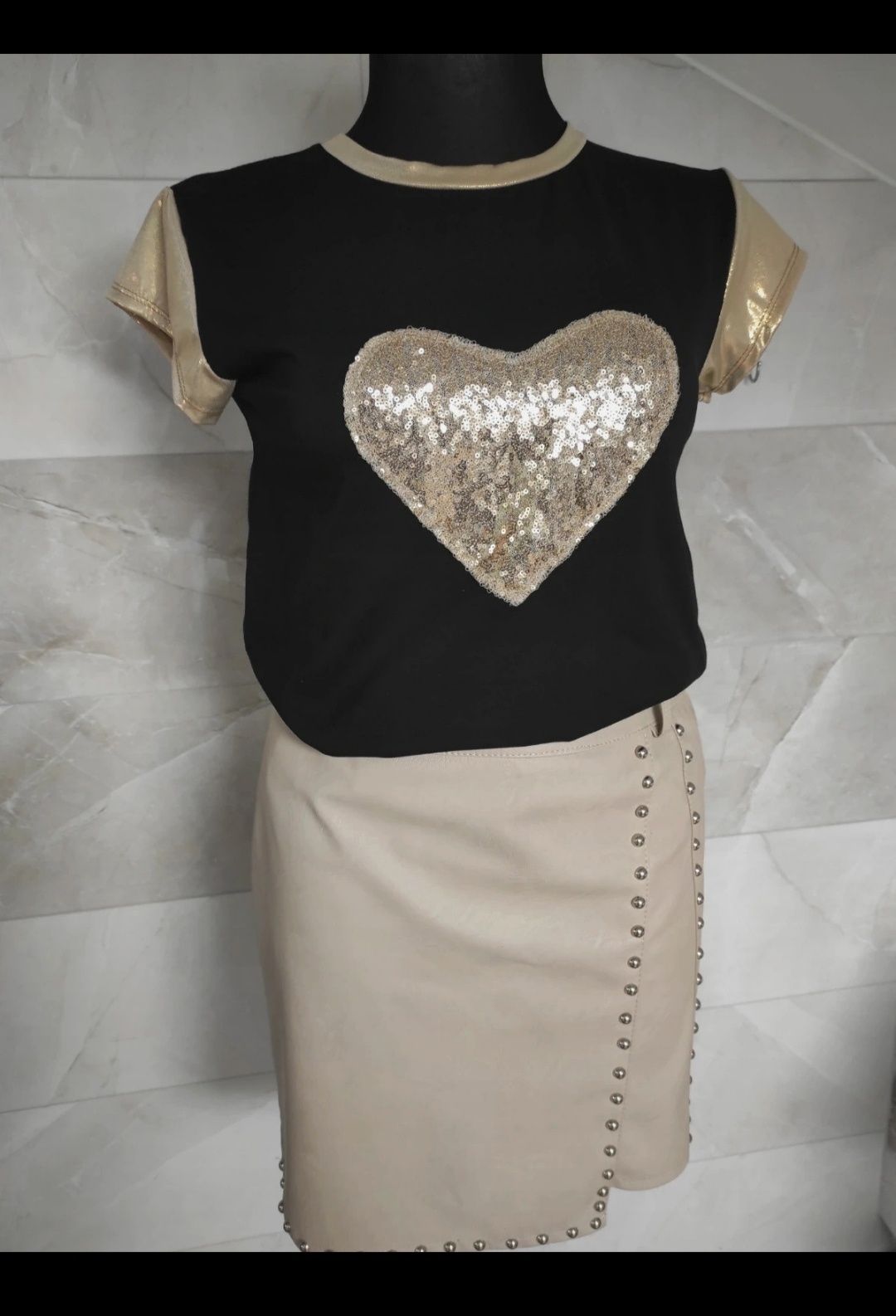 Stylowa bluzka z sercem z cekinów. Koroz.S/M/L