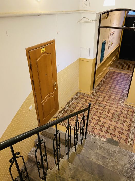 2-кімн. квартира у центрі Львова, вул.Грушевського, власник.