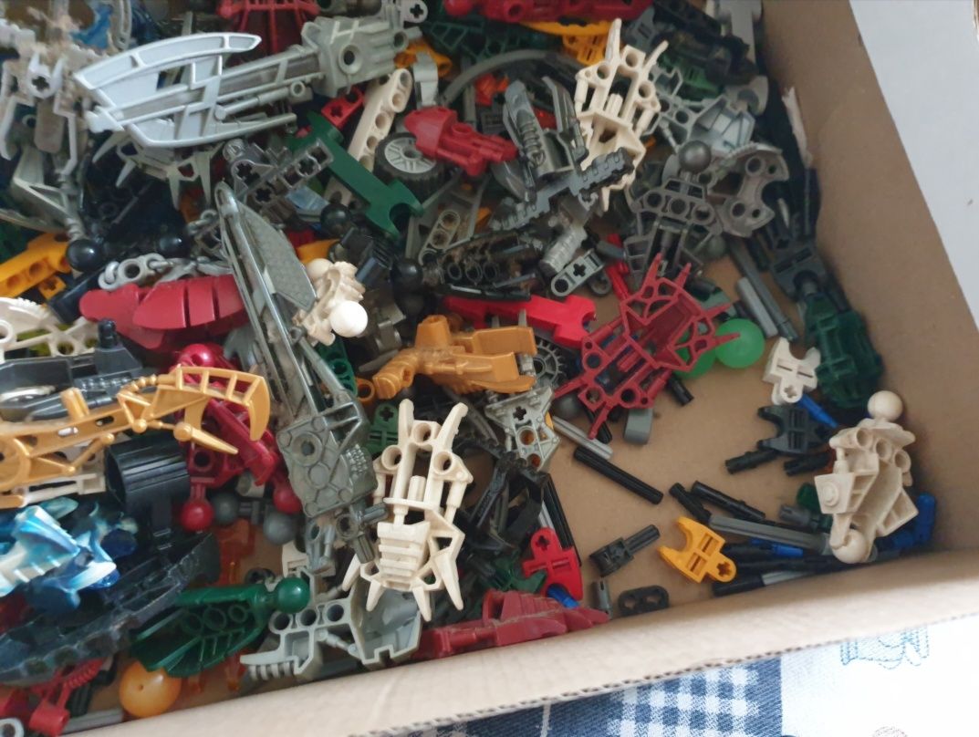 Lego bionicle conjunto