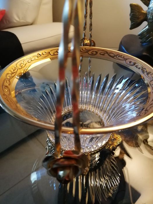 Lindíssima cesta em cristal lapidado