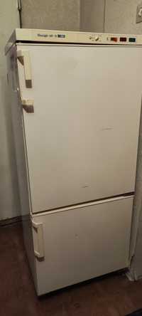 Продам Холодильник двохкамерний SNAIGE 117-2